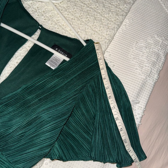B Darlin Like New Juniors' Bodre Ruffle-sleeve Tiered Mini Dress In Hunter Green - Picture 8 of 8